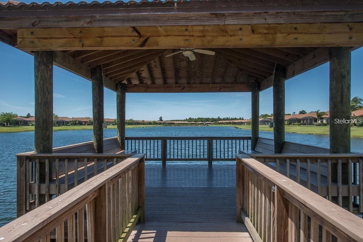 Gazebo - 342 BLUEWATER FALLS CT, APOLLO BEACH