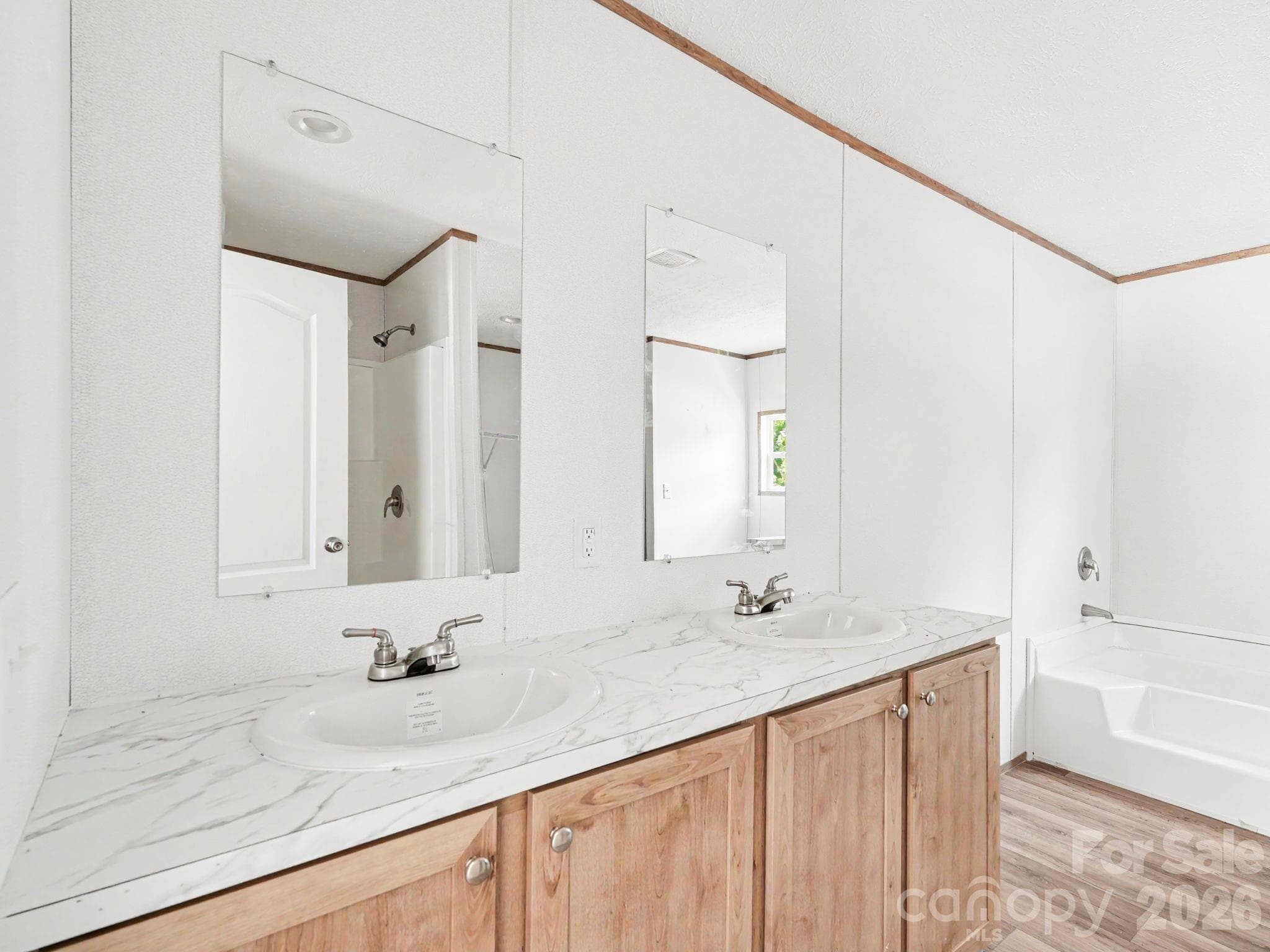 Single Family Residence at 330 Middle Brook Drive, Rockwell, photo 9 of 48