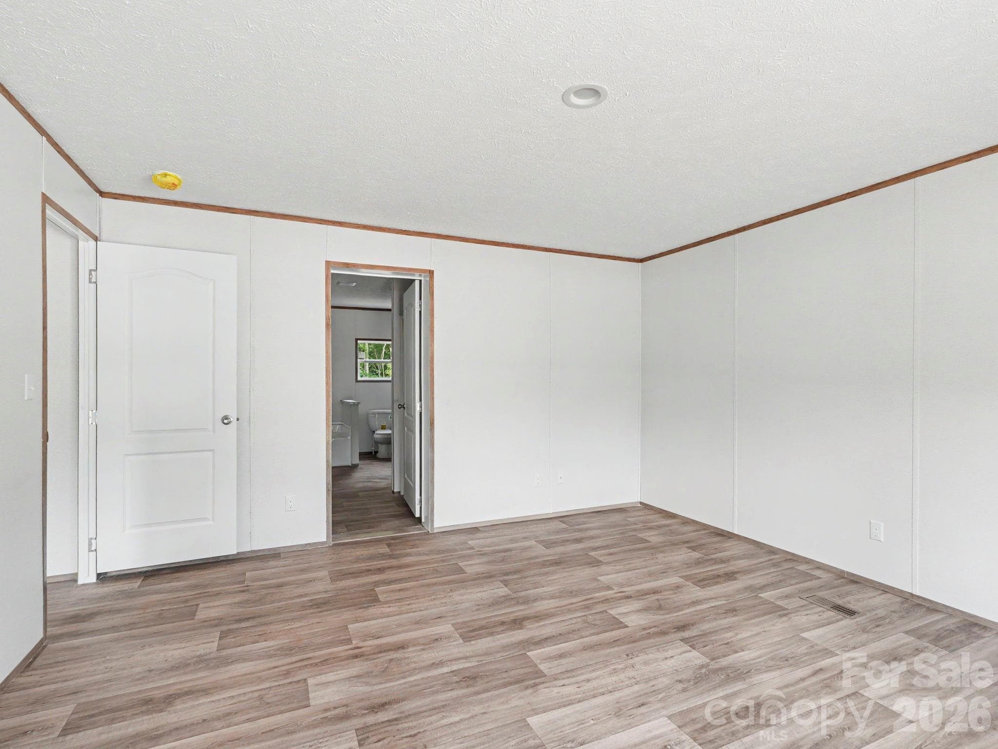 Single Family Residence at 330 Middle Brook Drive, Rockwell, photo 27 of 48