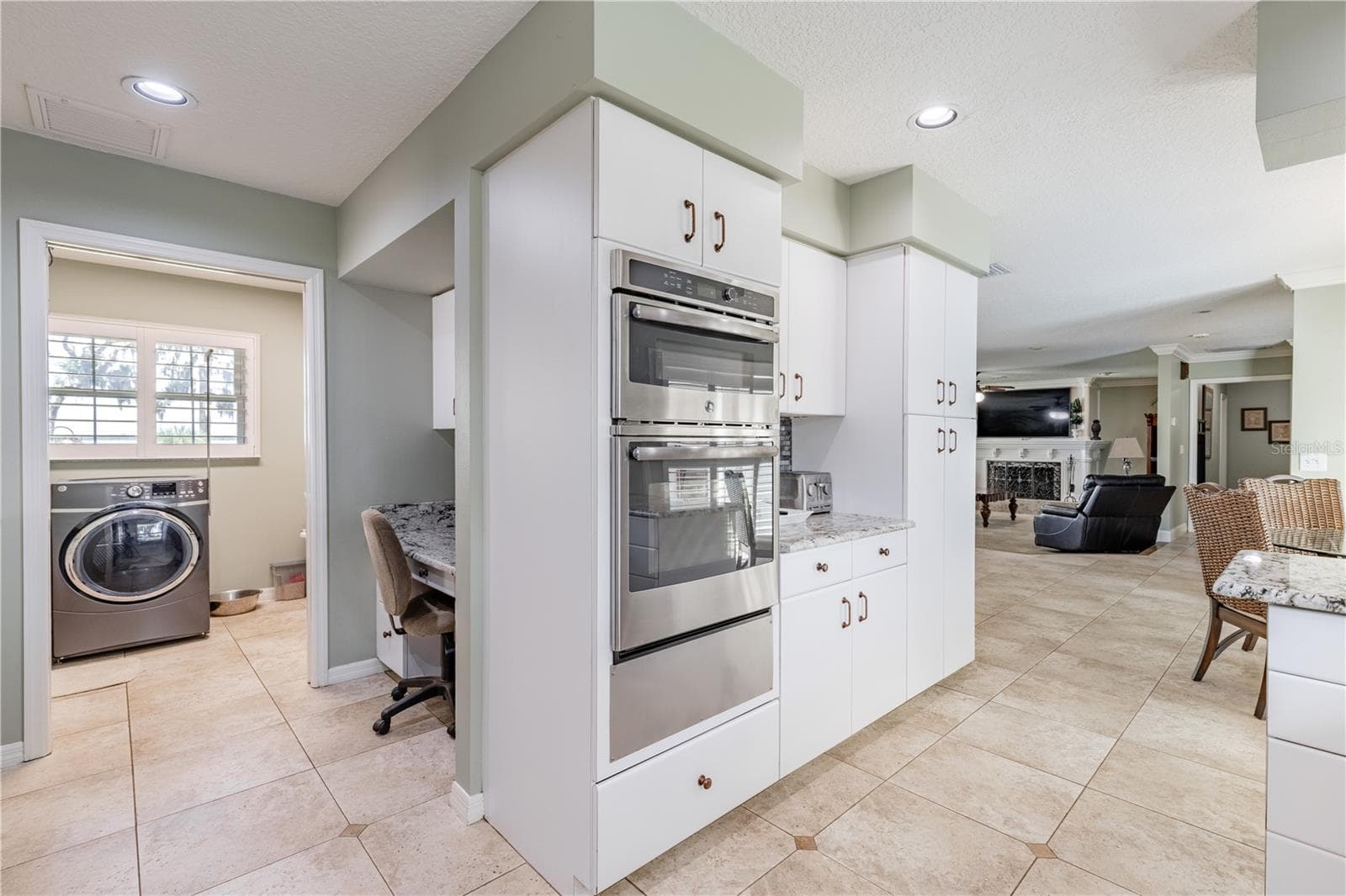 Single Family Residence at 32834 LAKESHORE DR, TAVARES, photo 60 of 86