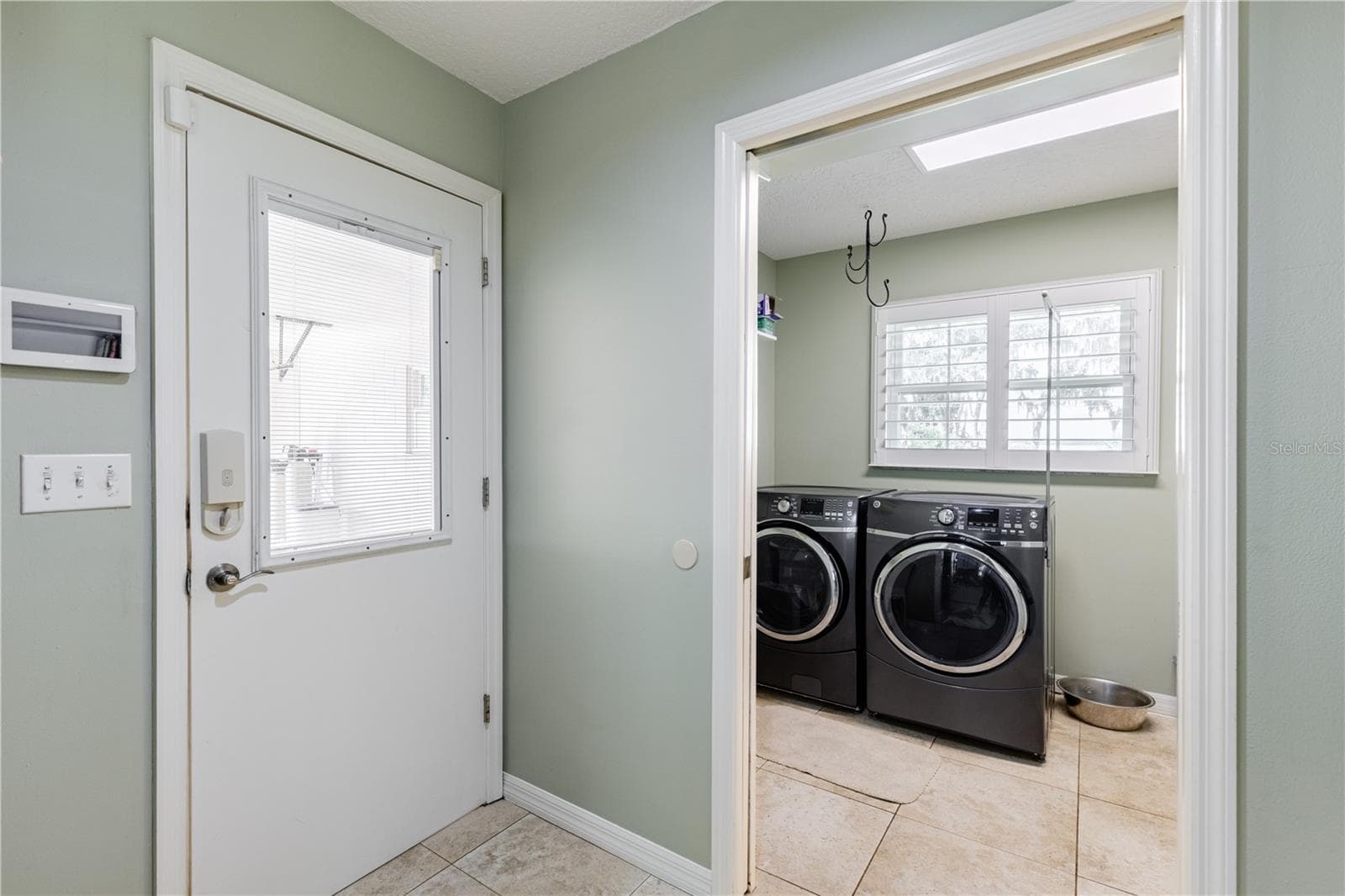 Single Family Residence at 32834 LAKESHORE DR, TAVARES, photo 62 of 86