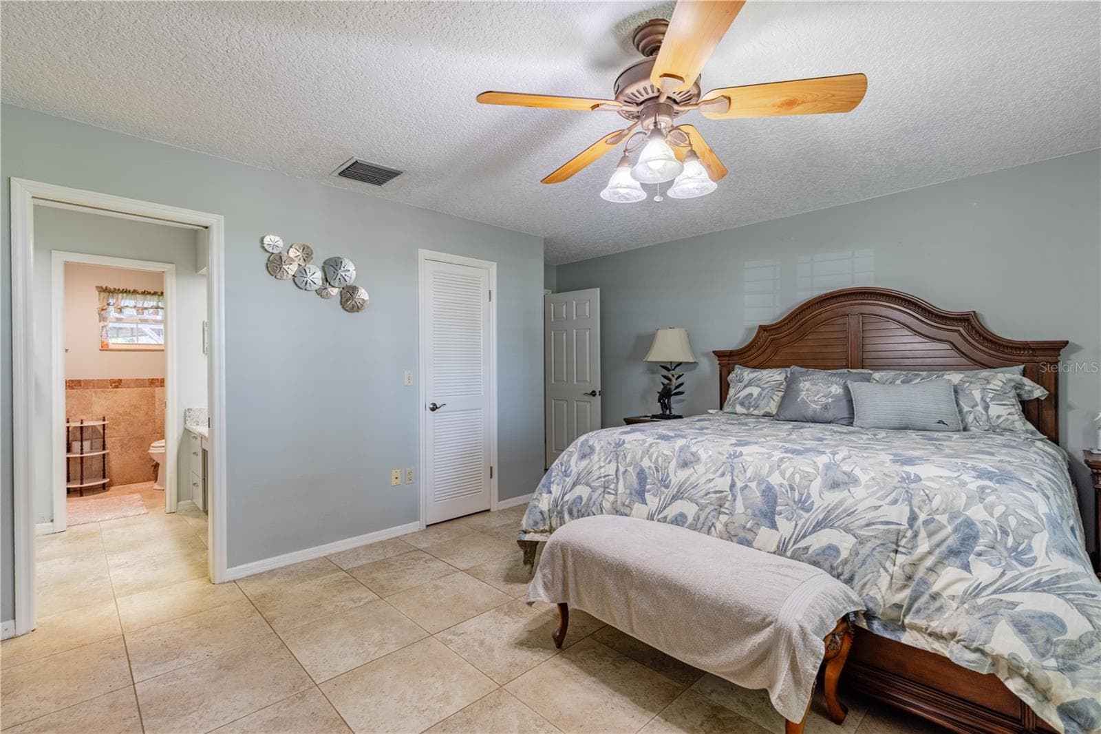 Primary Bedroom - 32834 LAKESHORE DR, TAVARES