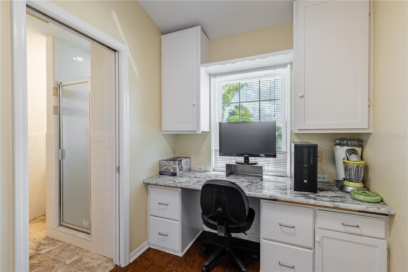 Cabana - 32834 LAKESHORE DR, TAVARES