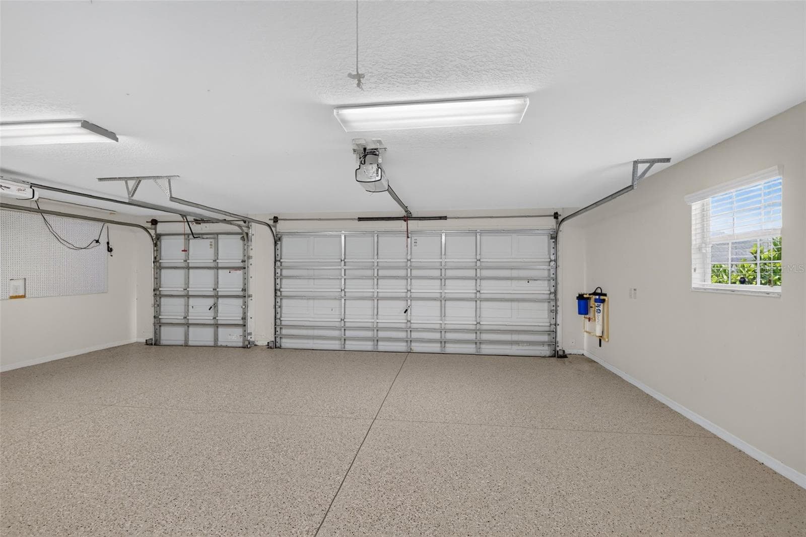 524sf Two Car + Golf Cart Garage - 791 ENISGROVE WAY, THE VILLAGES
