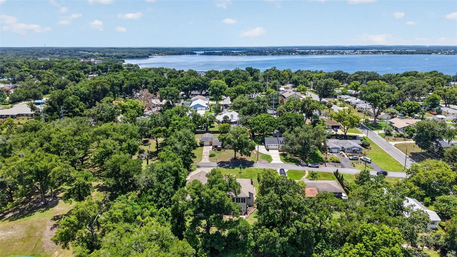 Single Family Residence at 705 HILLTOP CT, MOUNT DORA, photo 54 of 57
