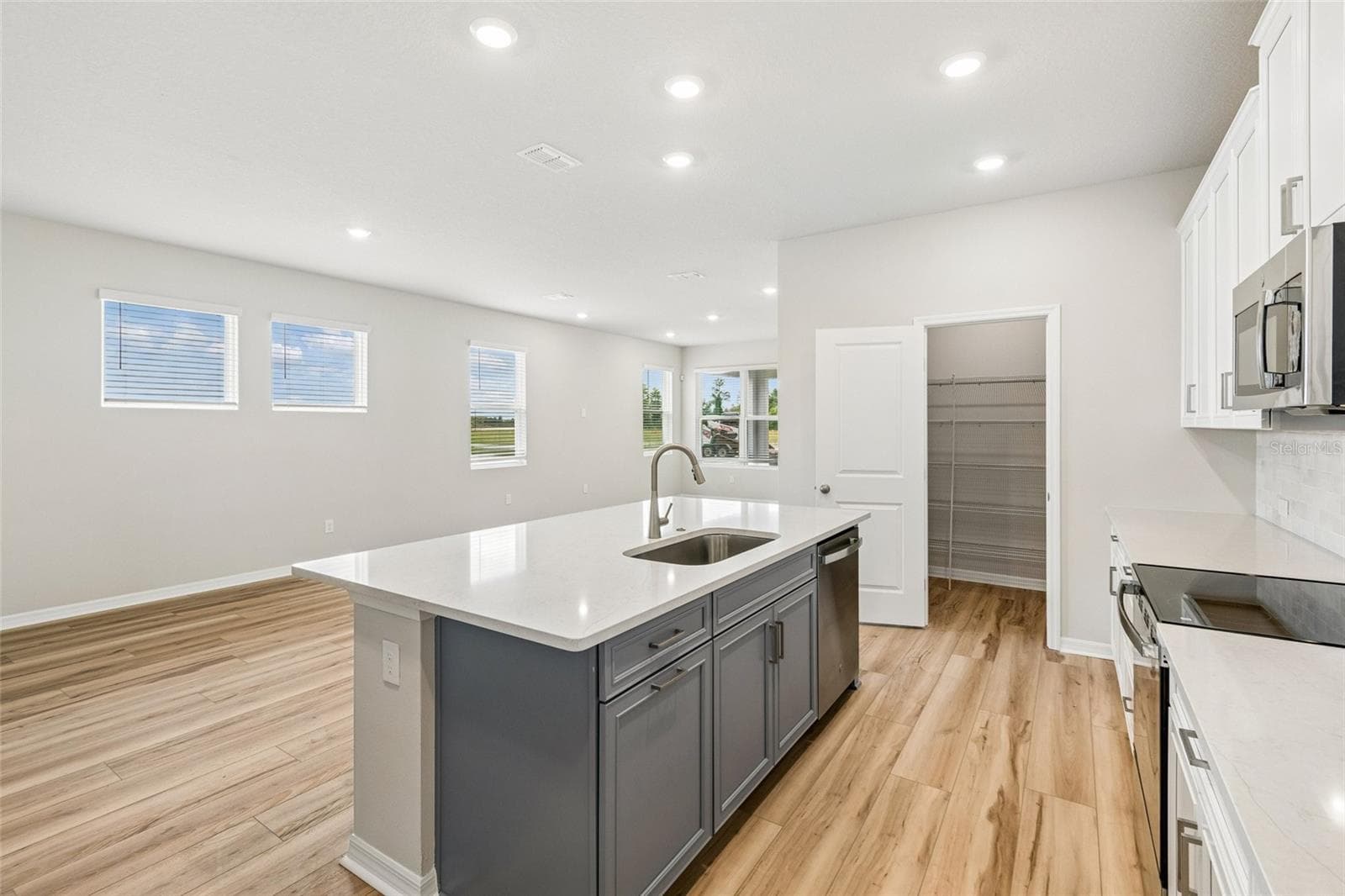 Kitchen - 5640 SAVANNA VALLEY TRL, ST CLOUD