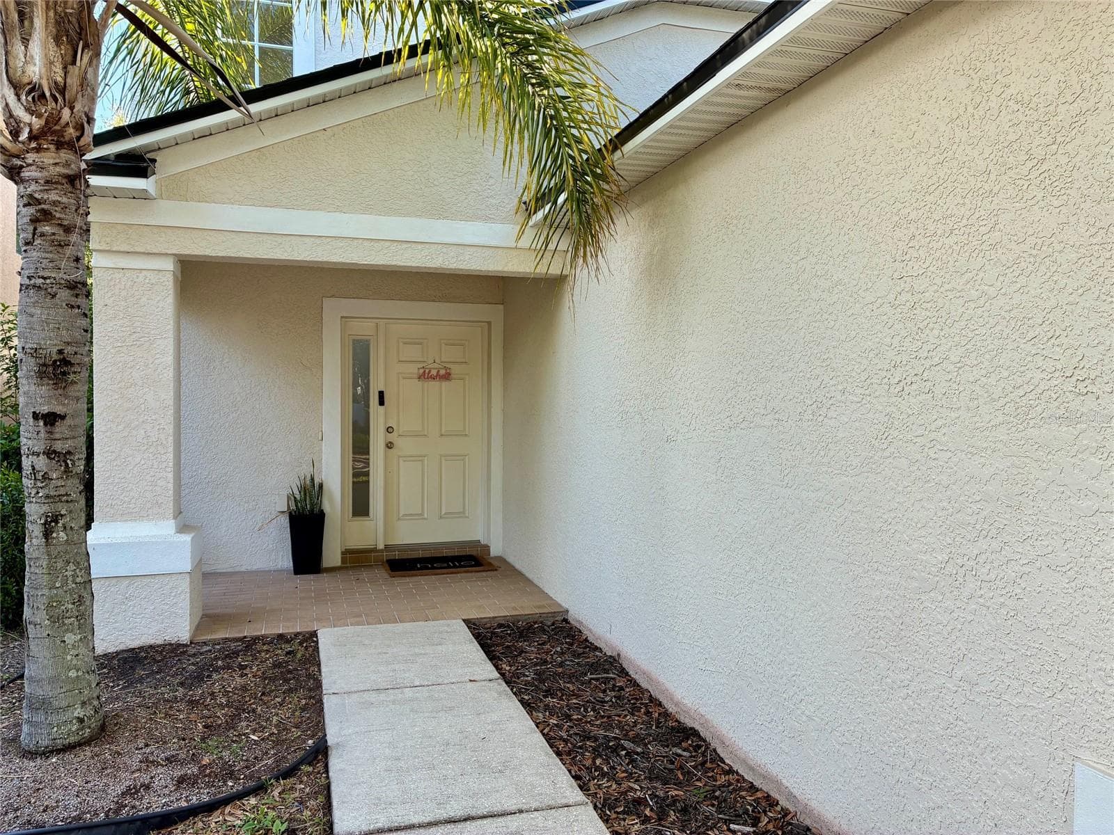 Single Family Residence at 8026 CARRIAGE POINTE DRIVE, GIBSONTON, photo 2 of 81