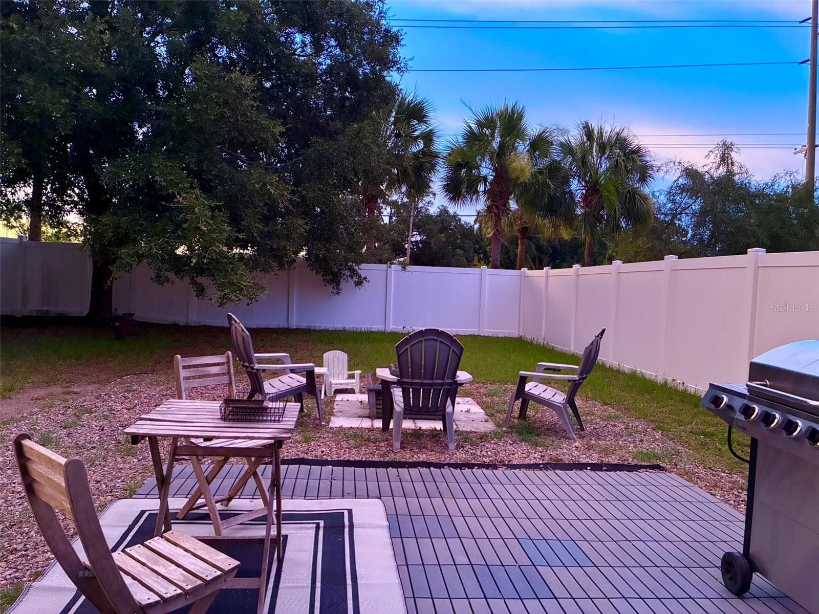 Colorful sunsets - 8026 CARRIAGE POINTE DRIVE, GIBSONTON