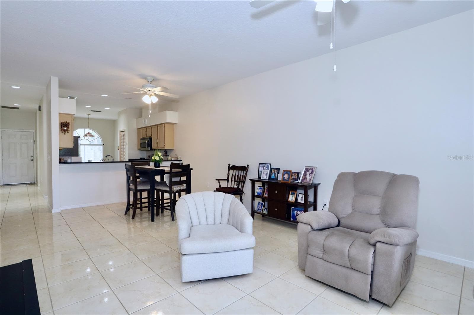 Living room - 170 CLUB VILLAS LN, KISSIMMEE