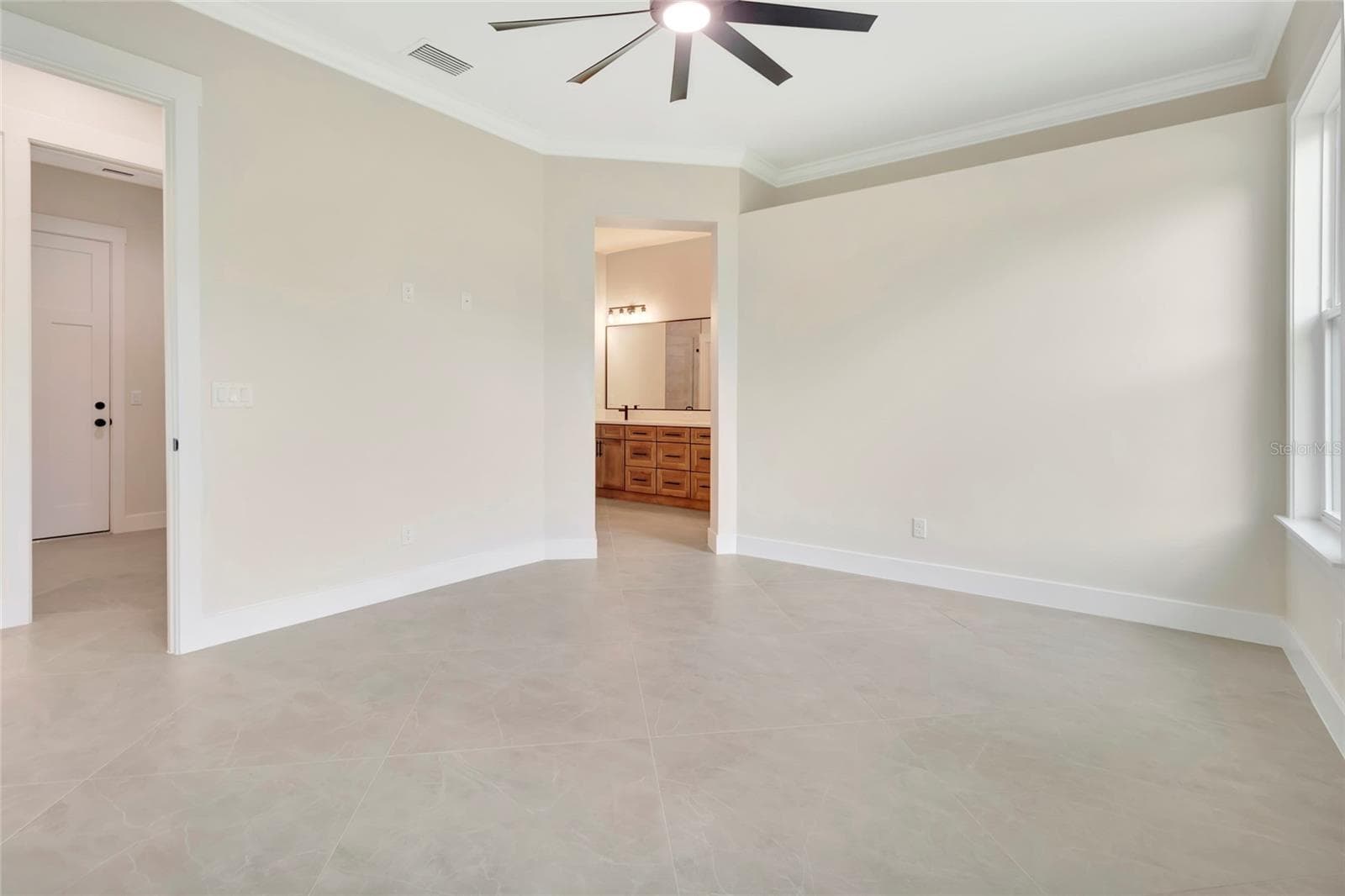 Single Family Residence at 17605 NINTH ST, MONTVERDE, photo 18 of 47
