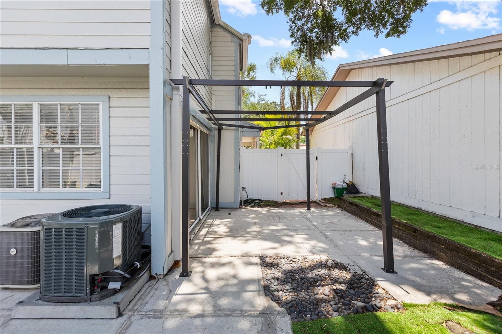 Single Family Residence at 7608 WILLOW PARK DR, TEMPLE TERRACE, photo 23 of 27