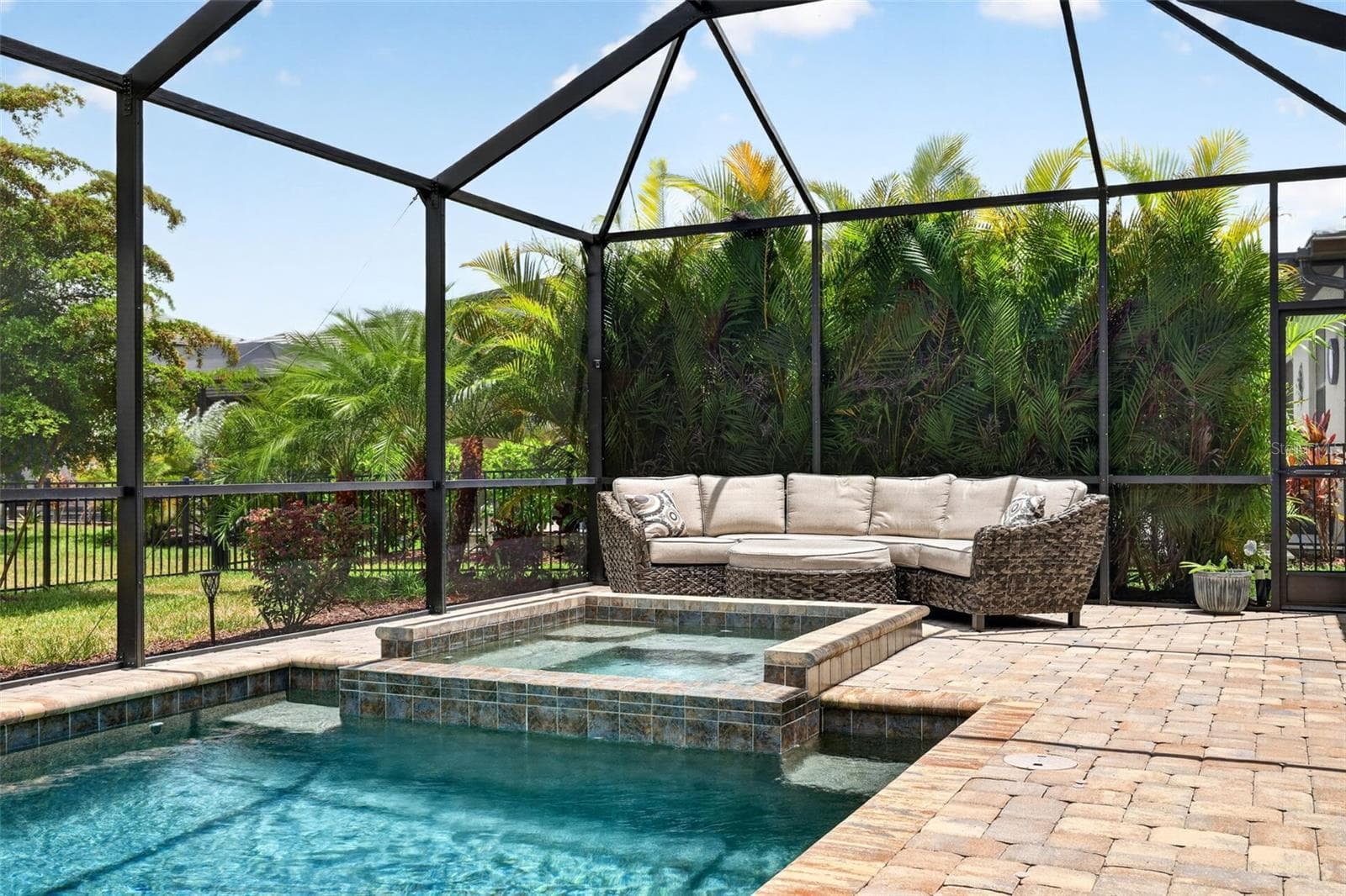 Single Family Residence at 4881 SEAFOAM TRL, LAKEWOOD RANCH, photo 37 of 68