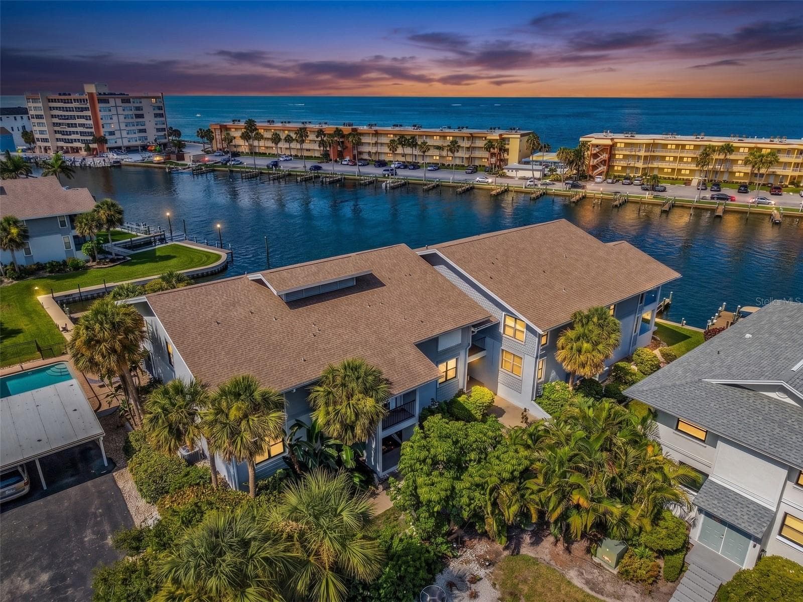 Condominium at 9050 MIDNIGHT PASS RD #1, SARASOTA, photo 32 of 43