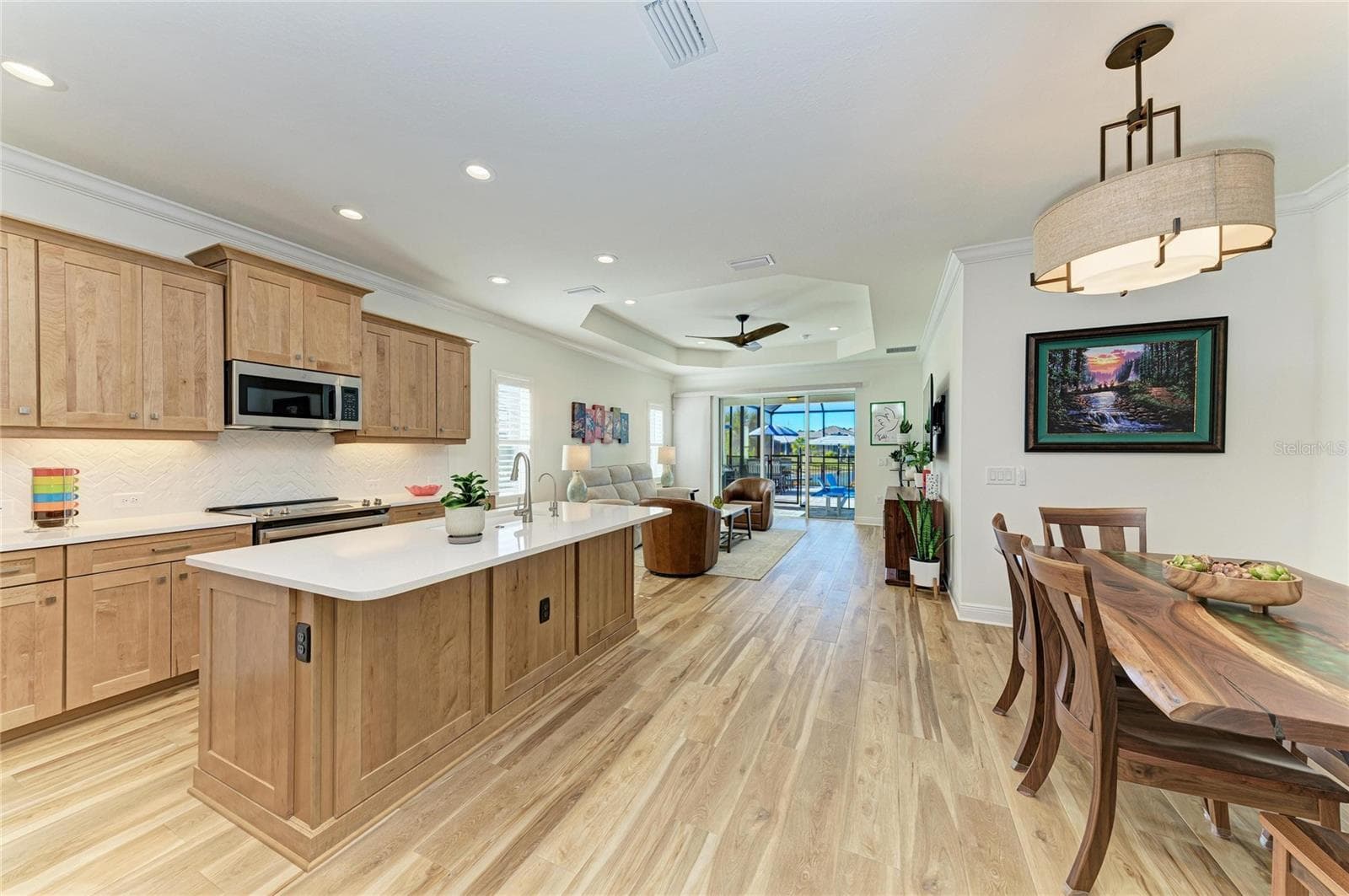 Single Family Residence at 9920 CRYSTAL ISLE CIR, SARASOTA, photo 13 of 92