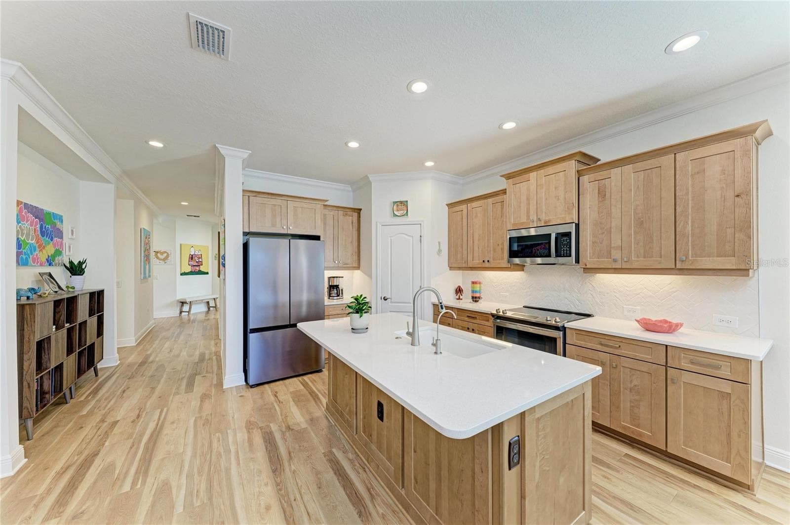 Single Family Residence at 9920 CRYSTAL ISLE CIR, SARASOTA, photo 16 of 92