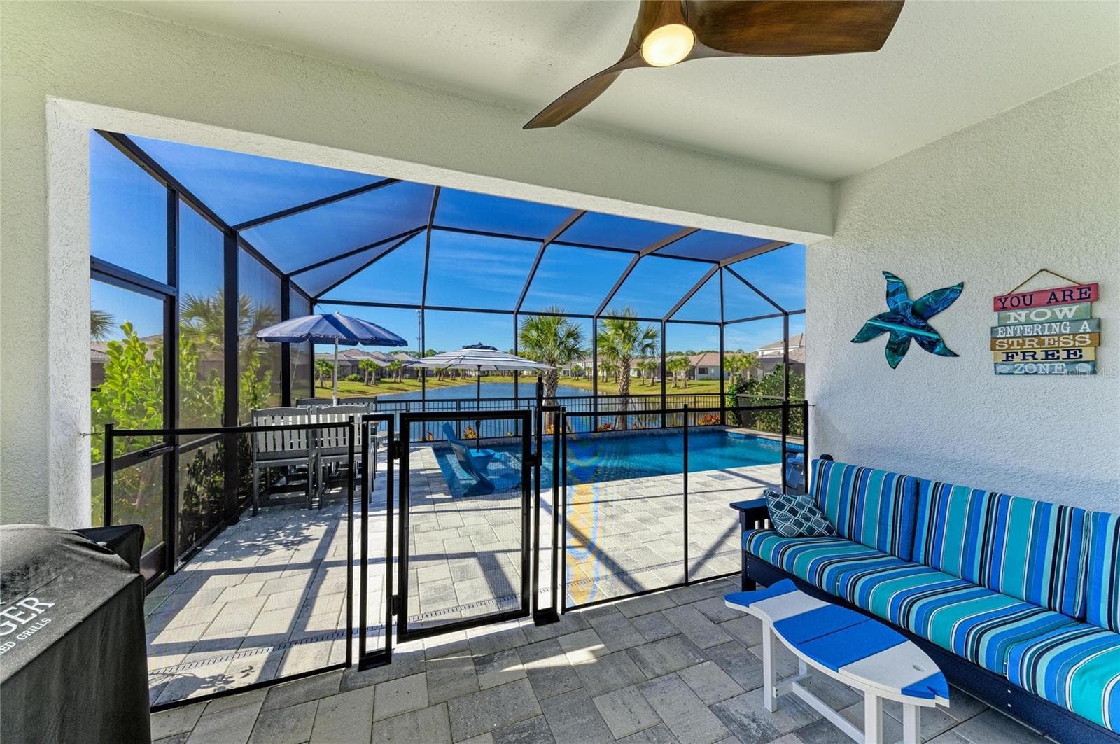 Single Family Residence at 9920 CRYSTAL ISLE CIR, SARASOTA, photo 31 of 92