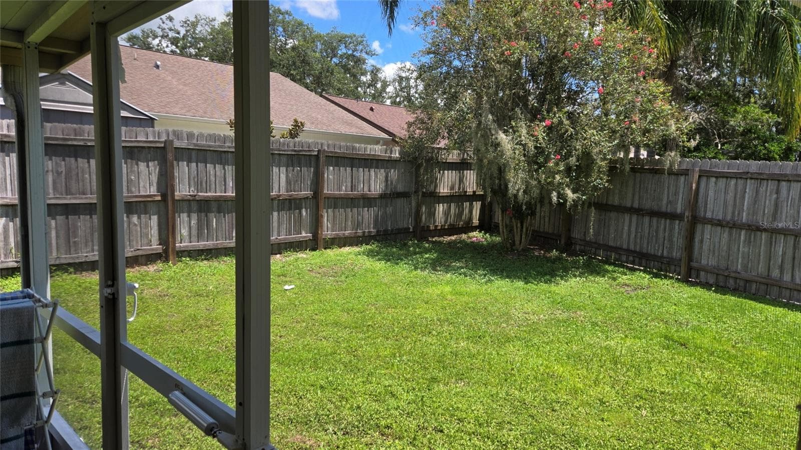 yard - 9765 FOX CHAPEL RD, TAMPA