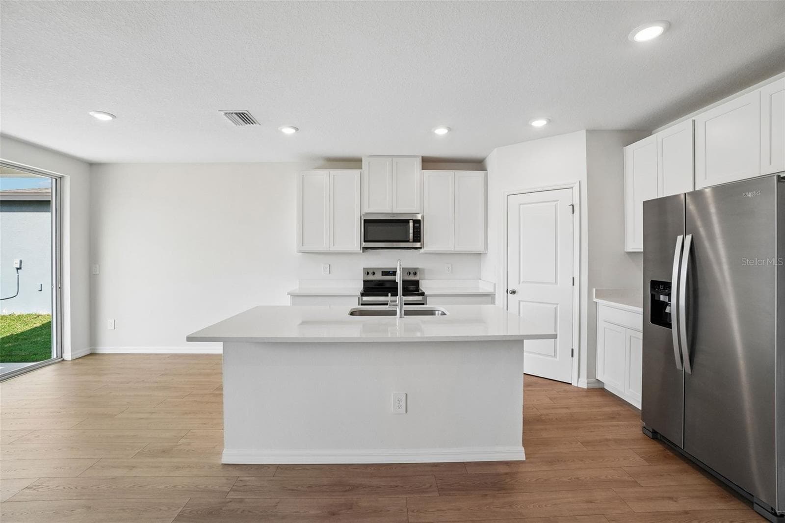 Single Family Residence at 13696 UMBER FOREST ST, HUDSON, photo 15 of 39