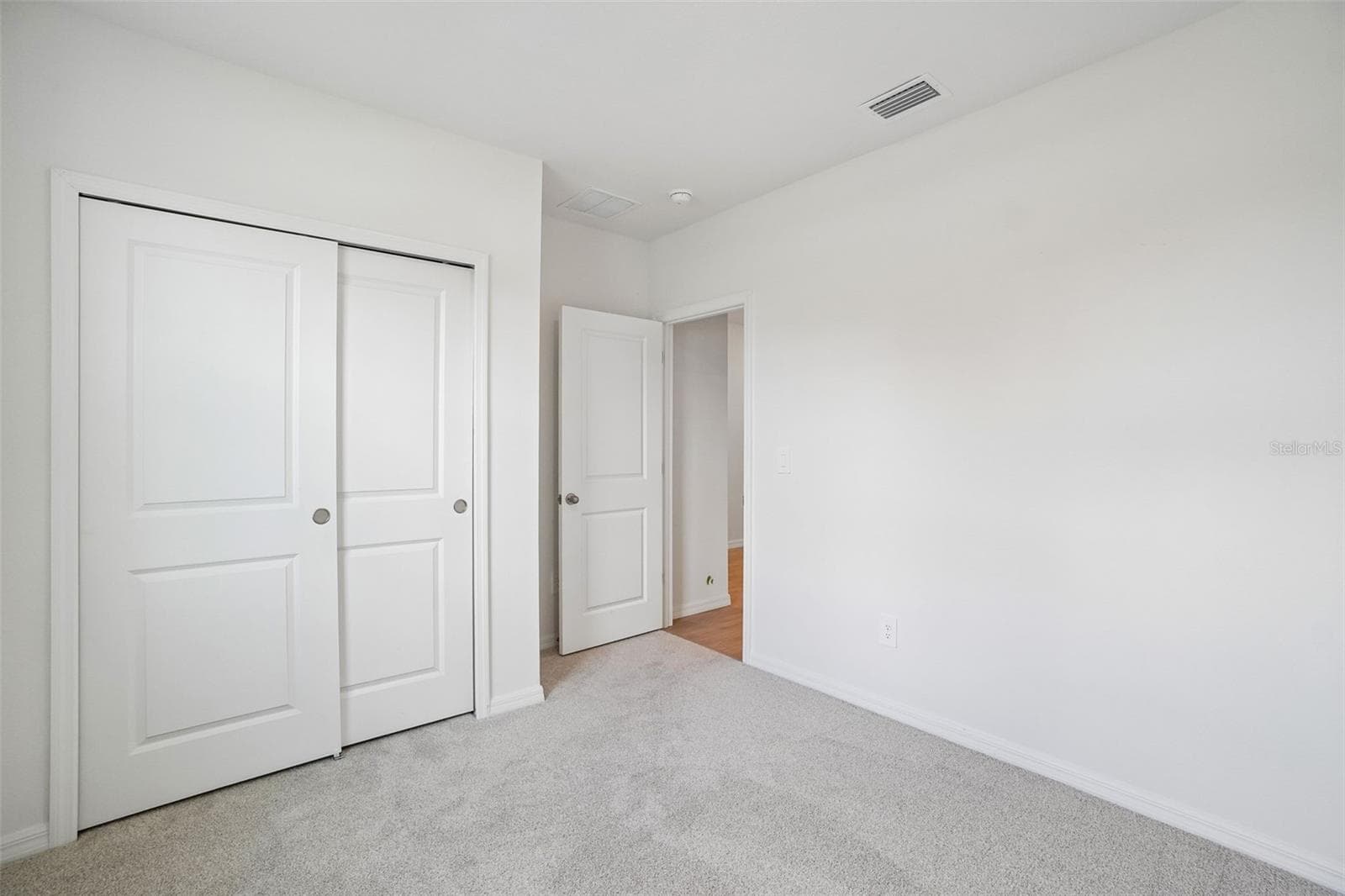 Single Family Residence at 13696 UMBER FOREST ST, HUDSON, photo 21 of 39