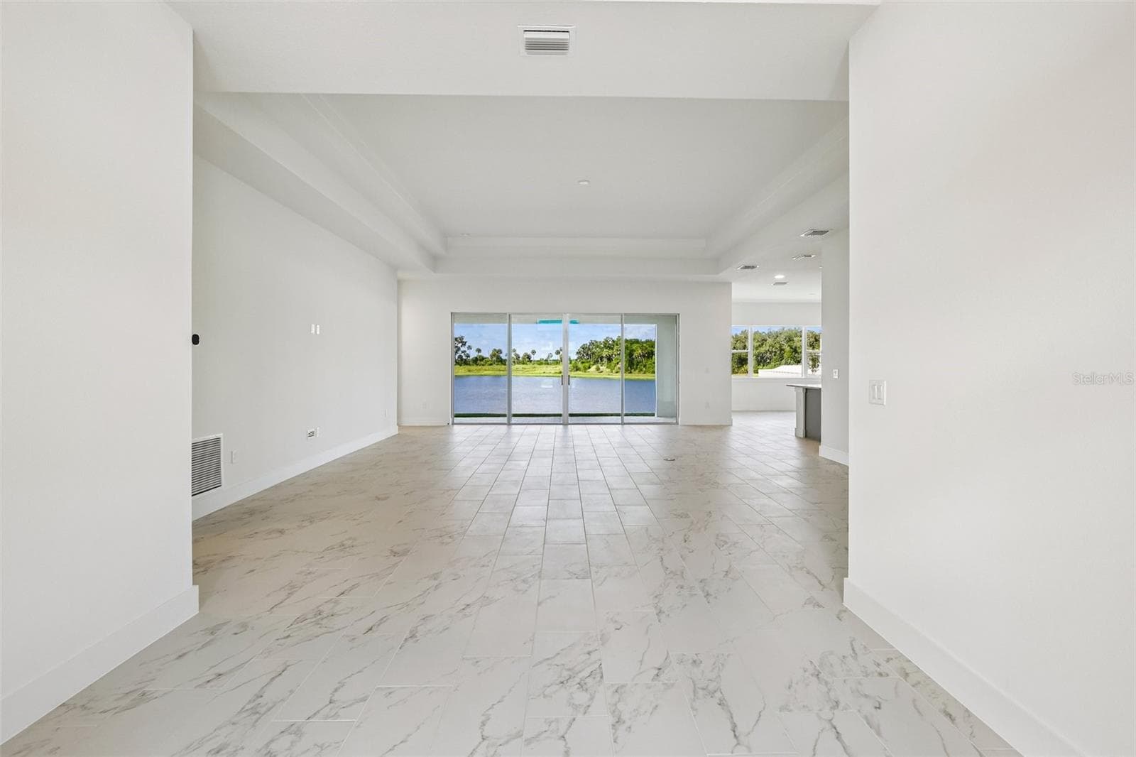 Single Family Residence at 8255 GOLDEN BEACH CT, PARRISH, photo 4 of 39