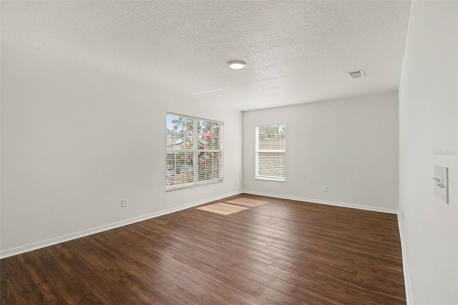 Single Family Residence at 1544 ALGONKIN LOOP, ORLANDO, photo 16 of 29