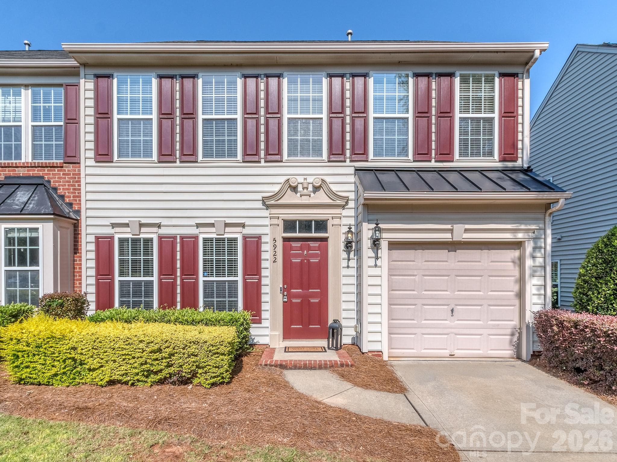 Townhouse at Charlotte, photo 2 of 43