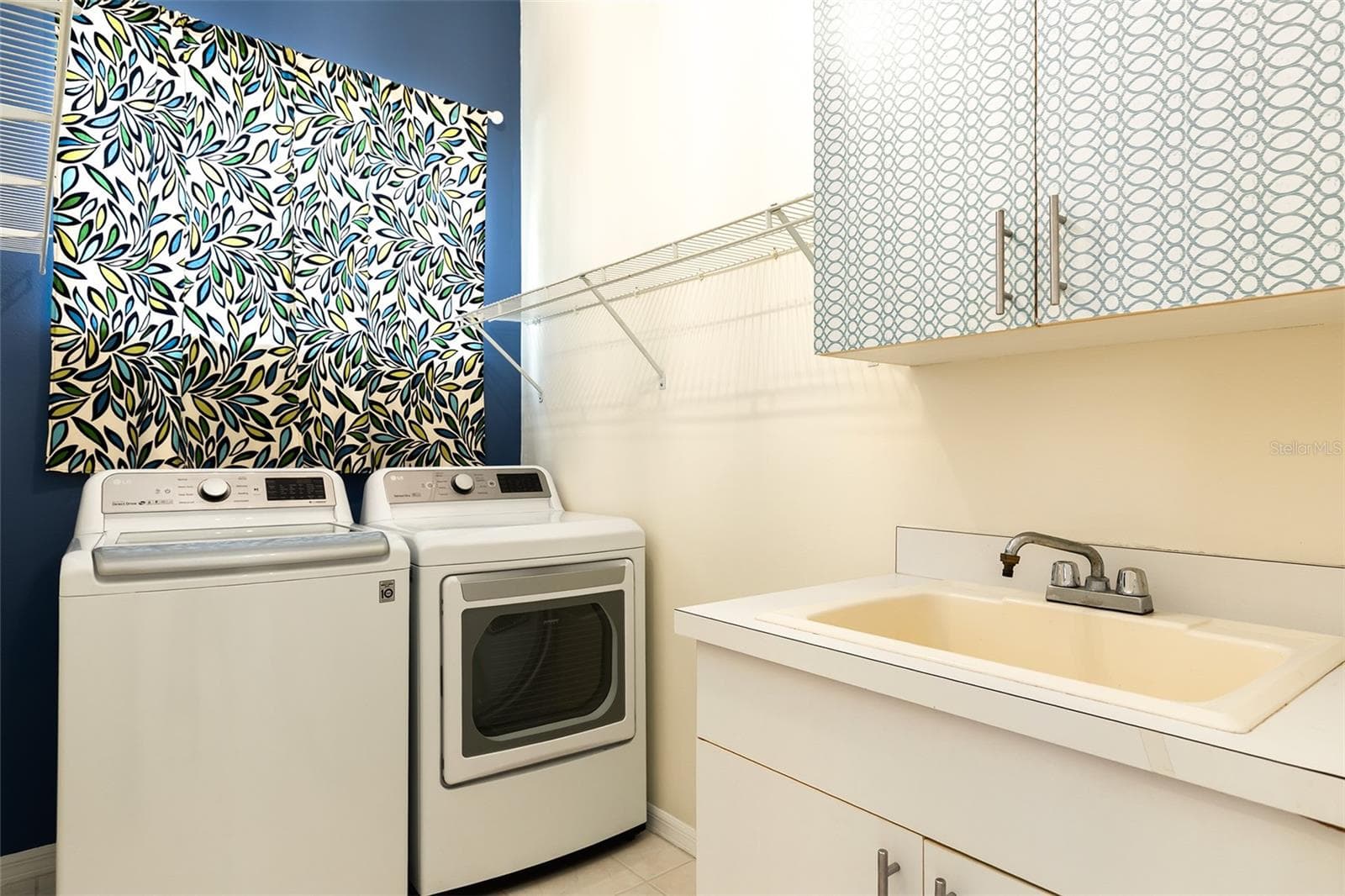 Laundry room on first floor - 1153 OAK TREE CIR, ALTAMONTE SPRINGS