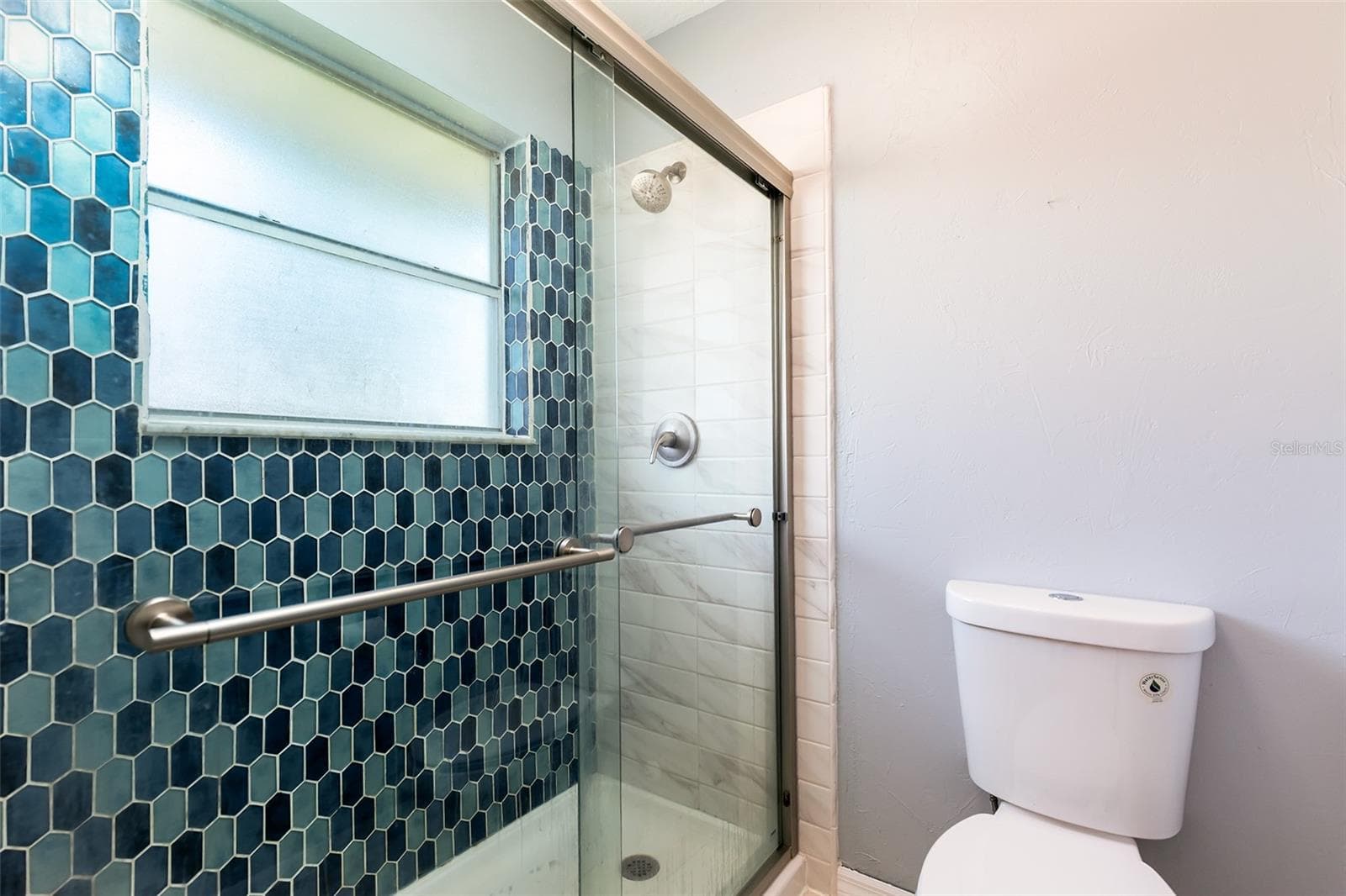 Guest Bath view 2 - 1153 OAK TREE CIR, ALTAMONTE SPRINGS