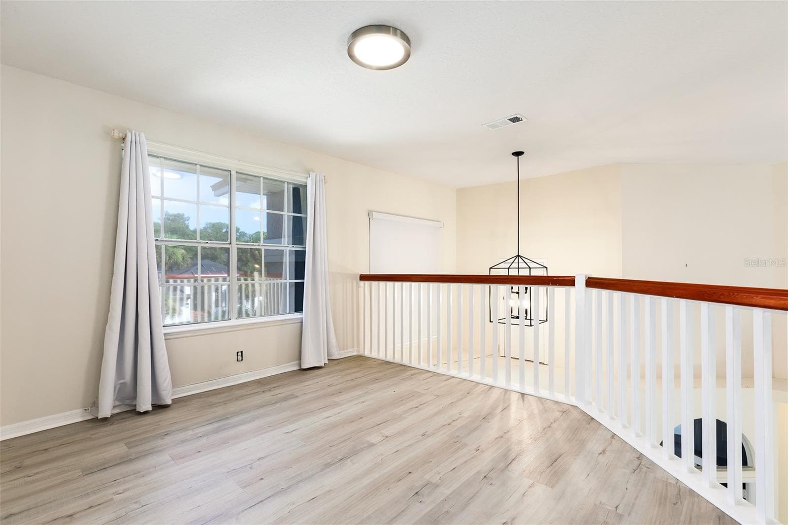 Loft area open to livingroom - 1153 OAK TREE CIR, ALTAMONTE SPRINGS