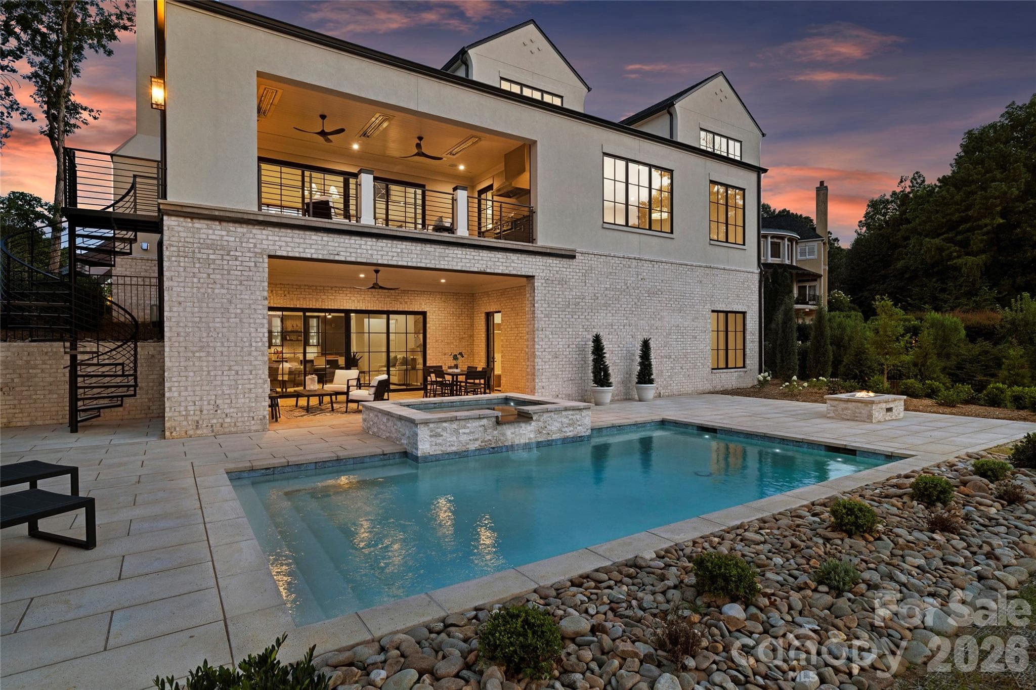 Single Family Residence at 4816 Kelly Woods Lane, Charlotte, photo 2 of 45