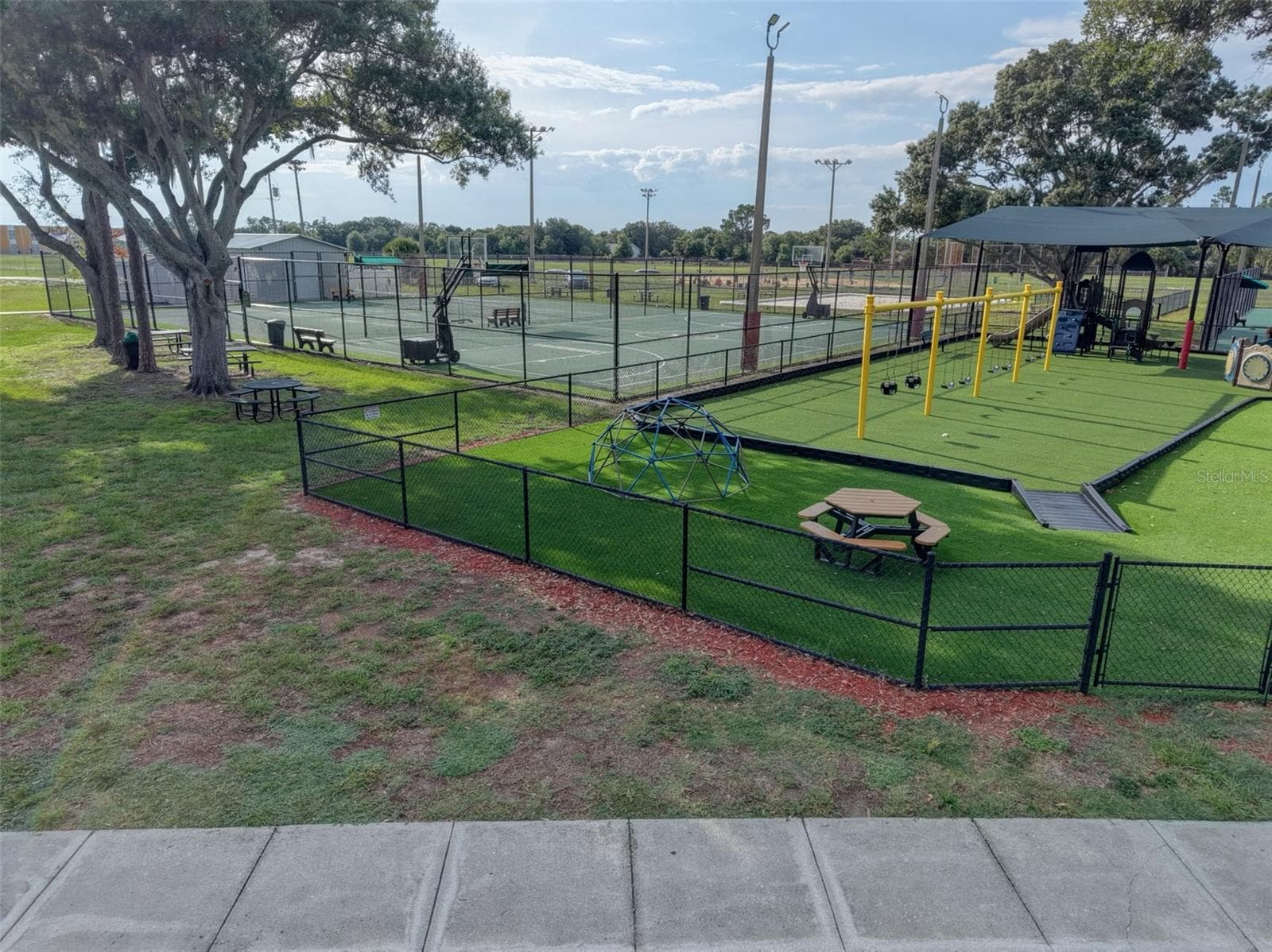 Amenities - 13222 PINE CREEK CIR, RIVERVIEW