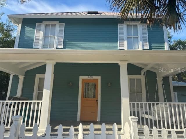 201 E VOORHIS AVE