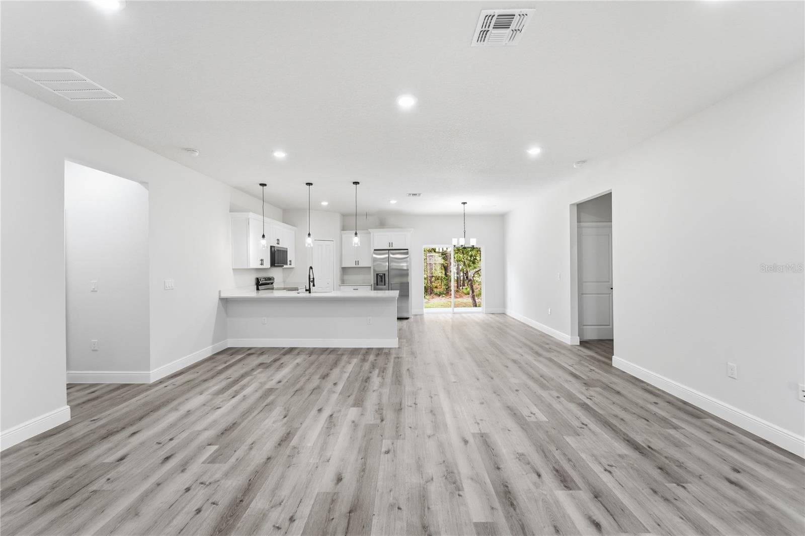 Single Family Residence at 10708 N CALDERA AVE, CITRUS SPRINGS, photo 8 of 31