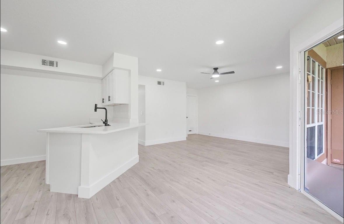 Condominium at 4613 GATE PL #104, ORLANDO, photo 9 of 36