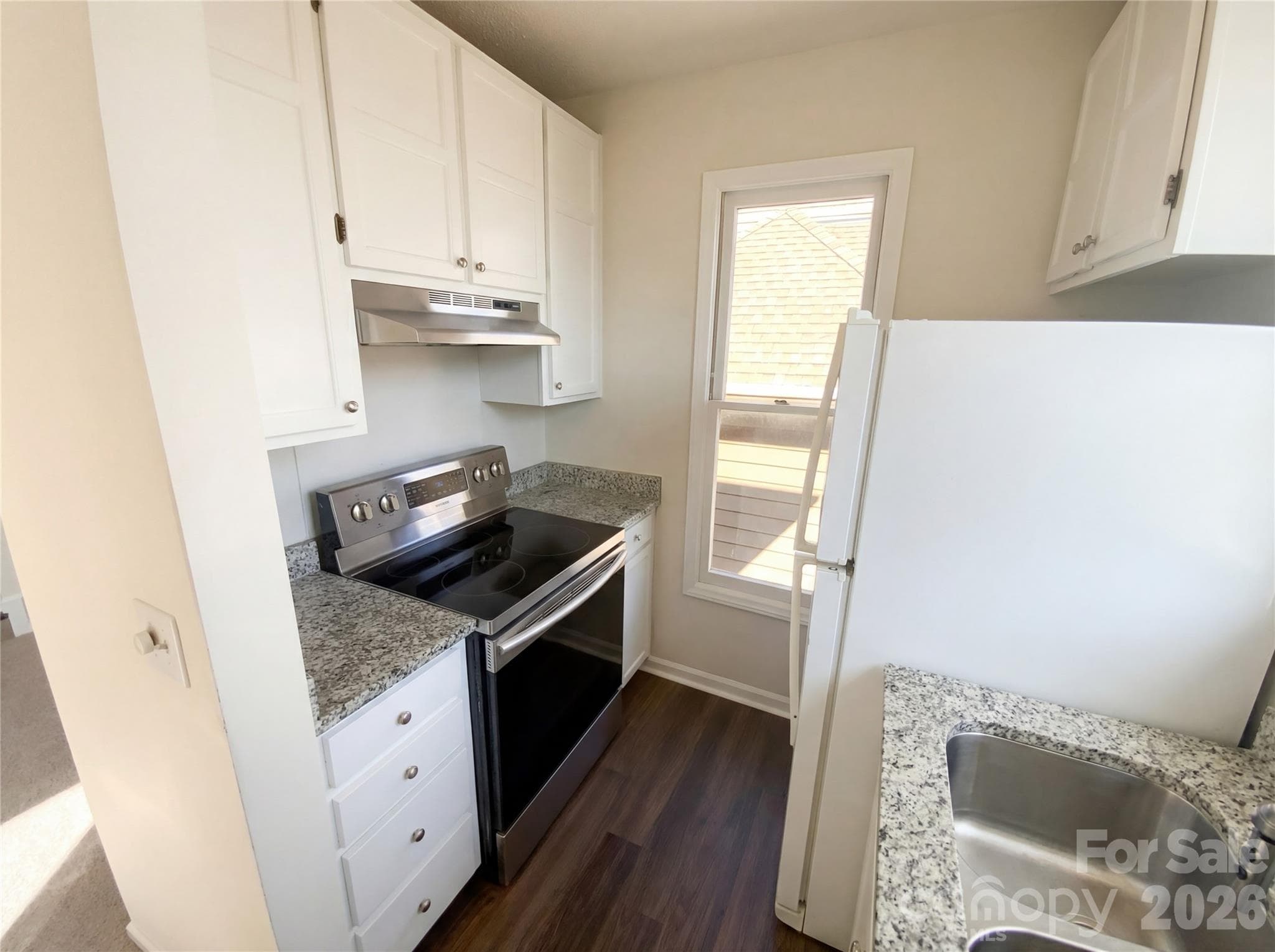 Condominium at 1101 E Morehead Street, Charlotte, photo 2 of 15