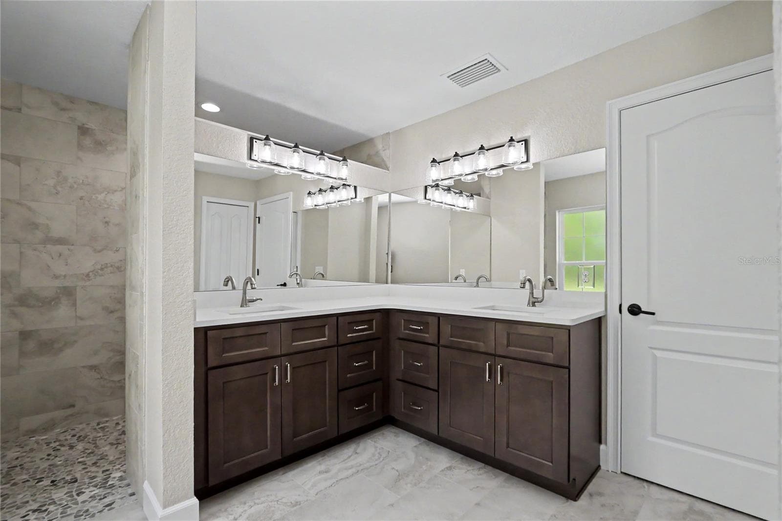 Single Family Residence at 20638 SW 88 PLACE RD, DUNNELLON, photo 35 of 65
