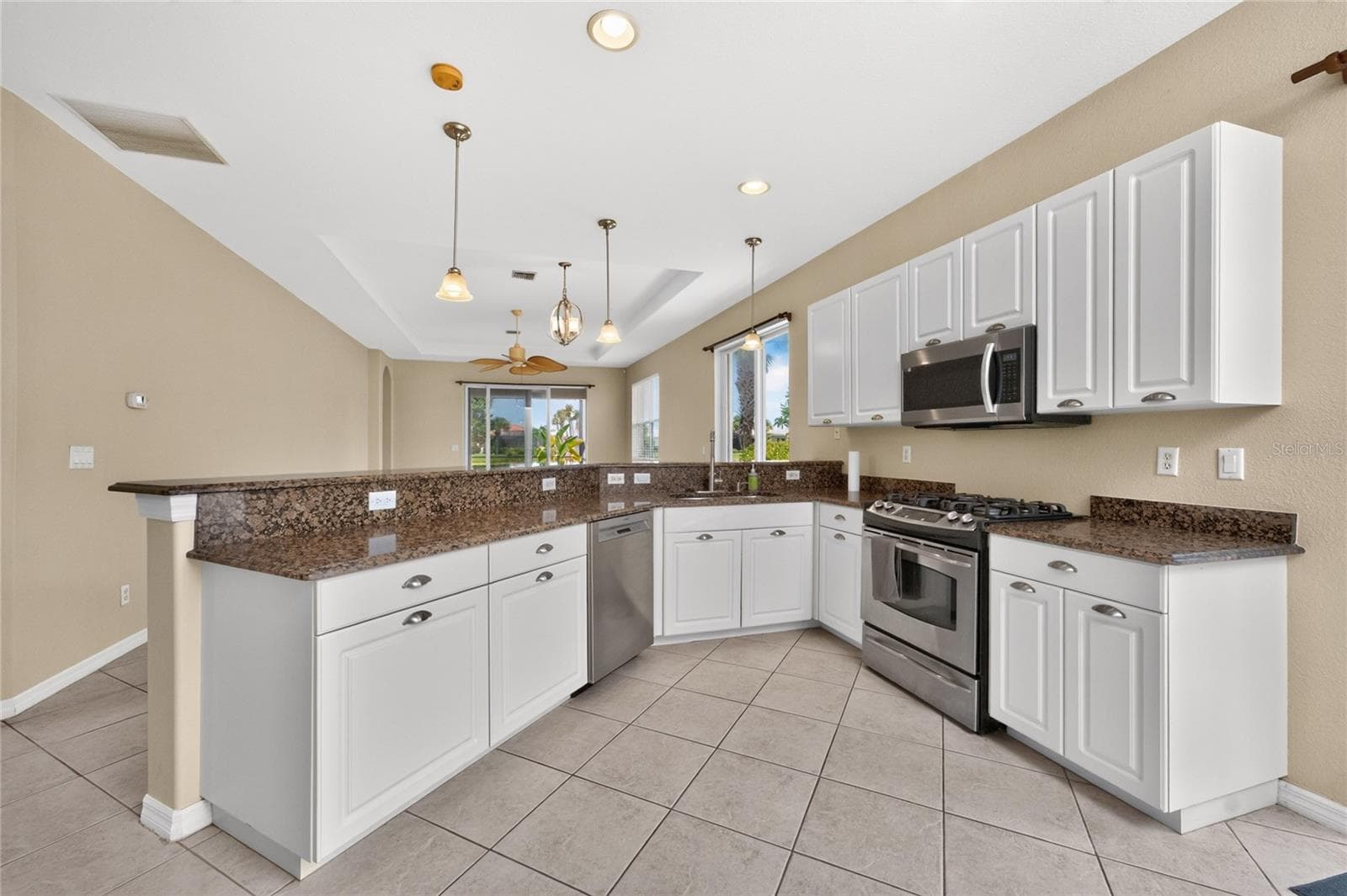 Single Family Residence at 246 MESTRE PL, NORTH VENICE, photo 18 of 64
