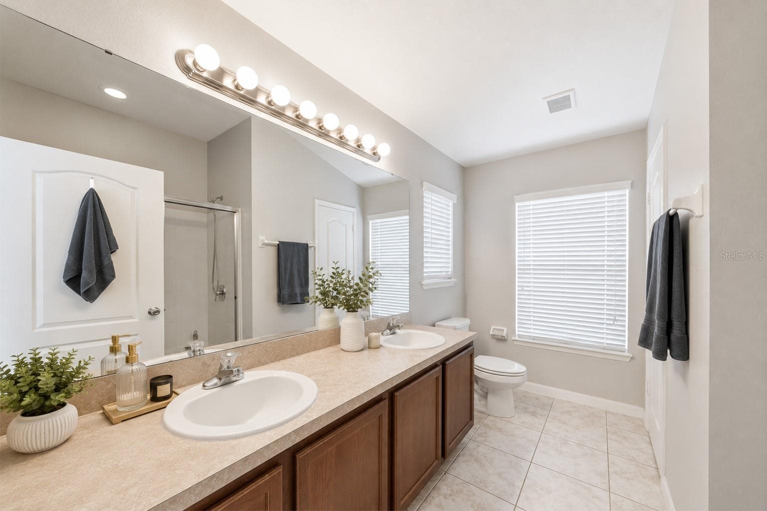 Townhouse at 10359 LAKE DISTRICT LN #58B, ORLANDO, photo 12 of 21
