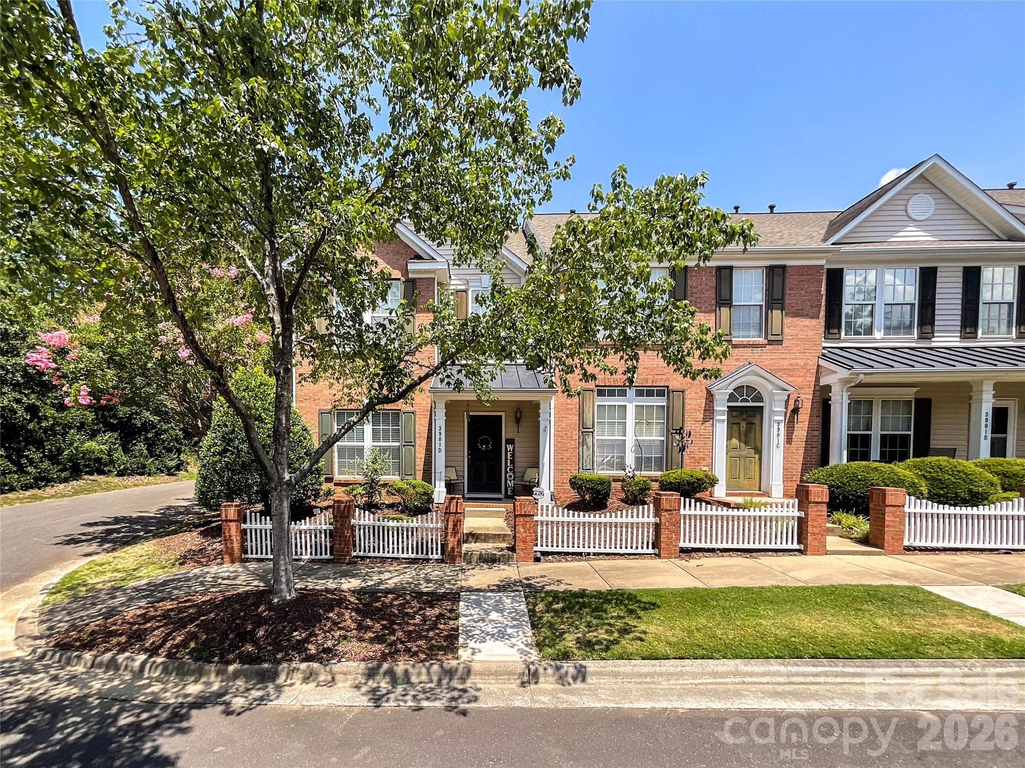 Townhouse at Waxhaw, photo 2 of 32
