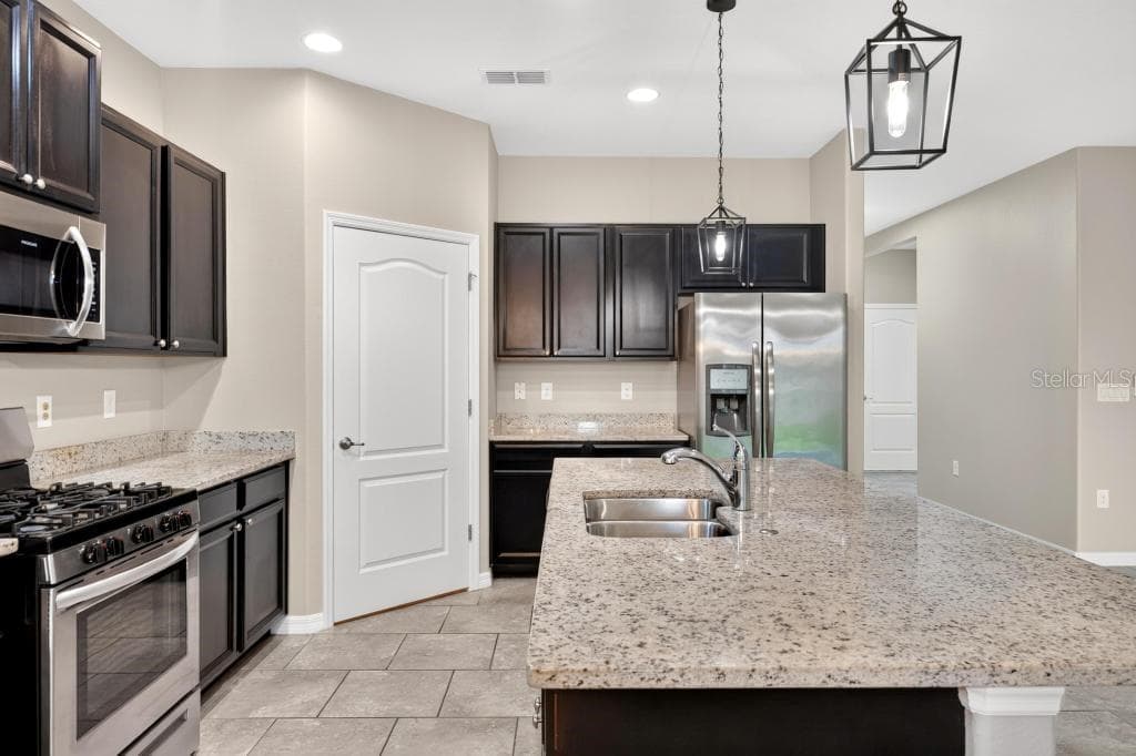 Single Family Residence at 736 E VICTORIA TRAILS BLVD, DELAND, photo 13 of 67