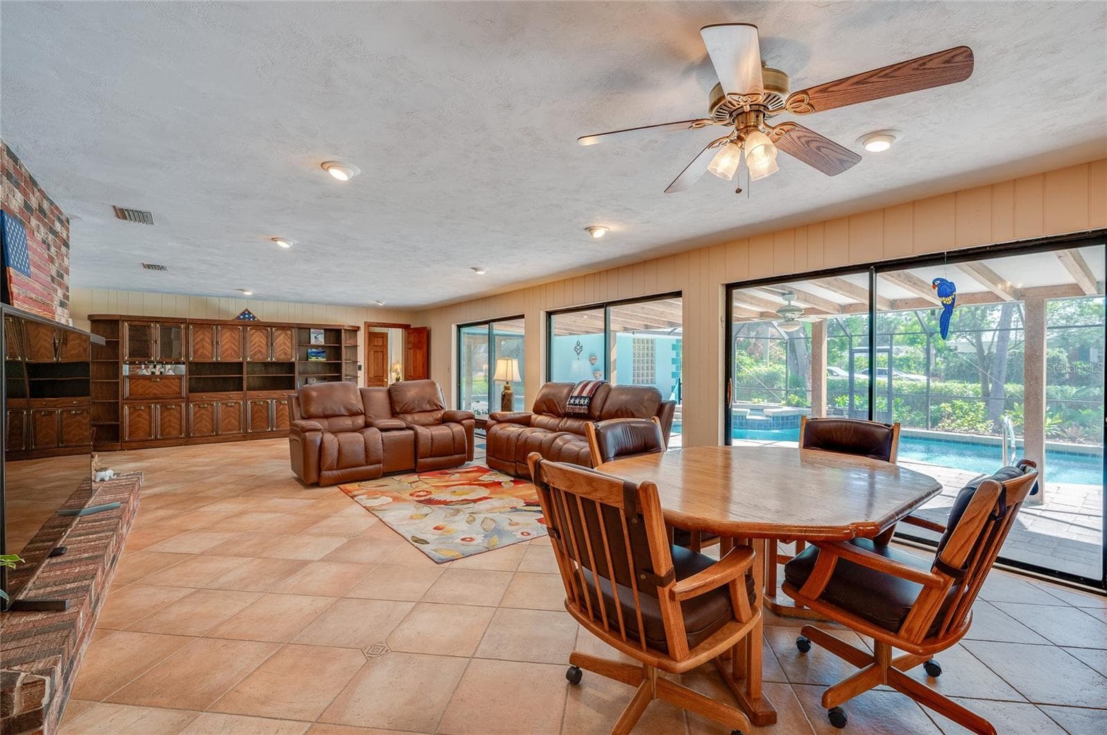 Breakfast area to family room - 697 JOHN ANDERSON DR, ORMOND BEACH