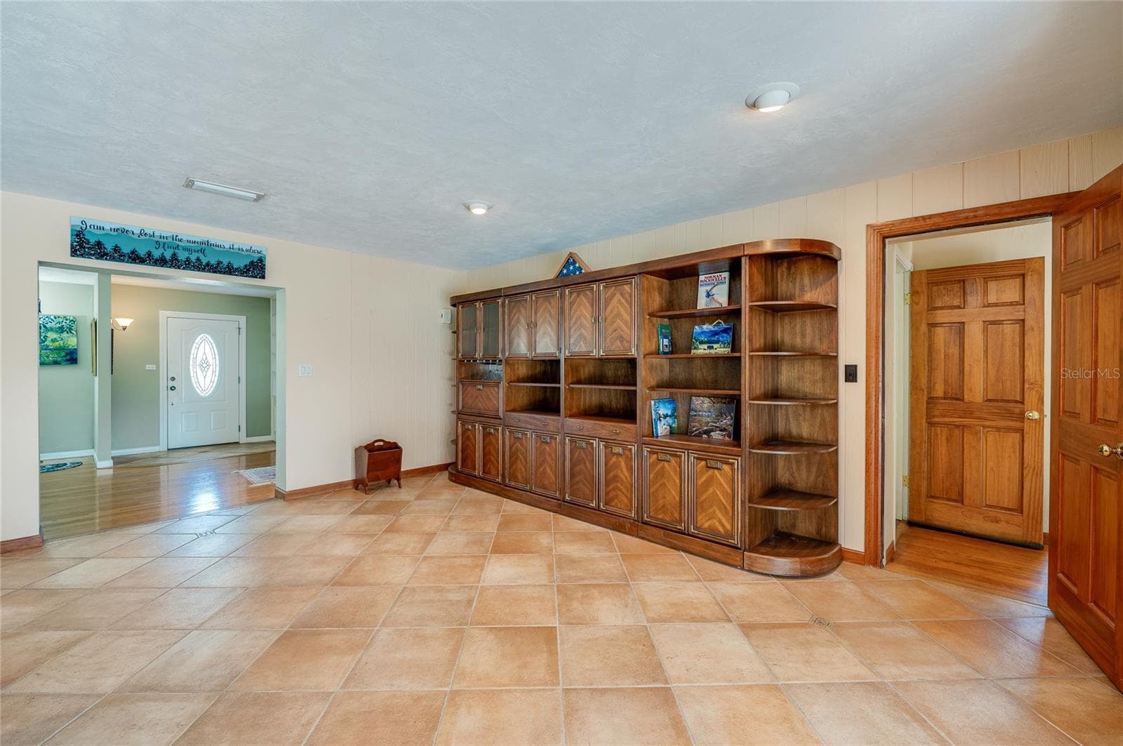 Family room - 697 JOHN ANDERSON DR, ORMOND BEACH