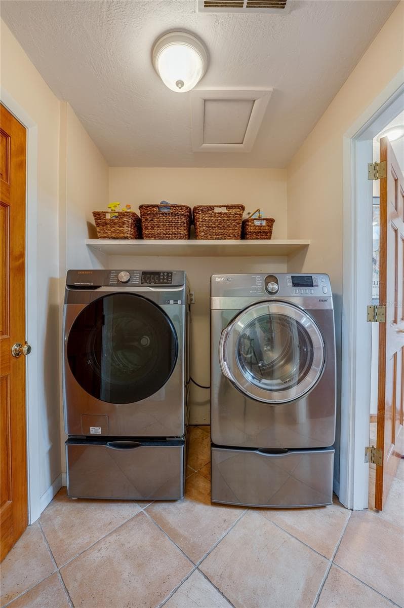 Laundry - 697 JOHN ANDERSON DR, ORMOND BEACH