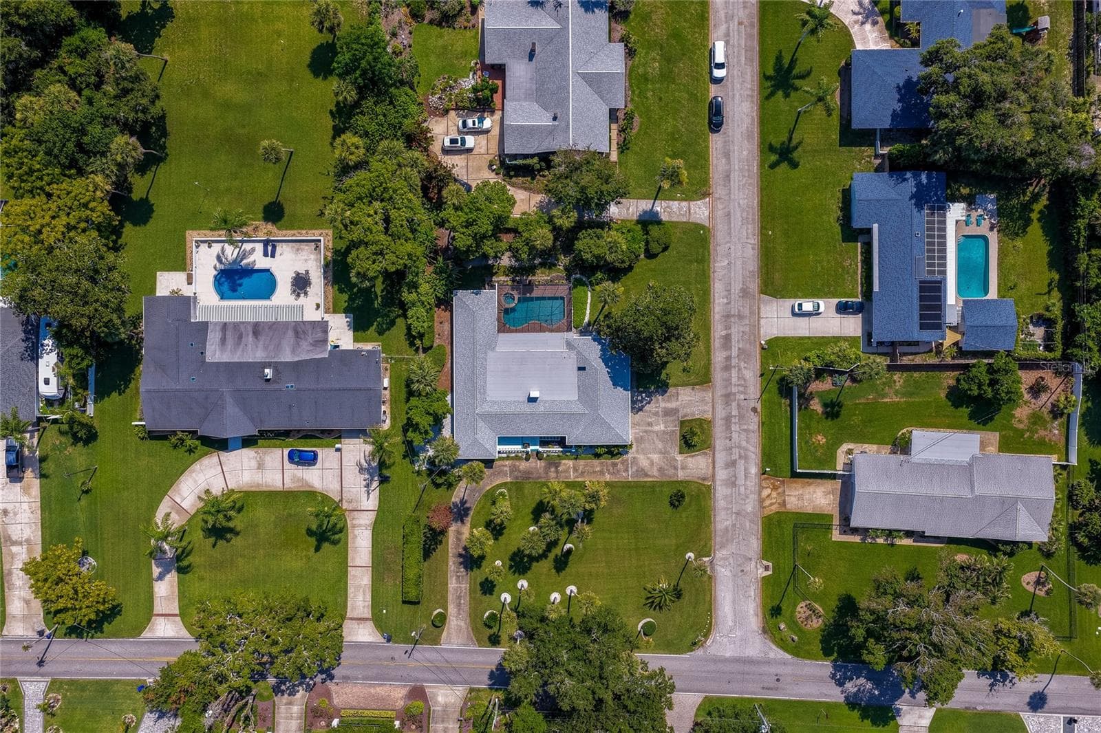 Notice the huge circular driveway on the north side - 697 JOHN ANDERSON DR, ORMOND BEACH