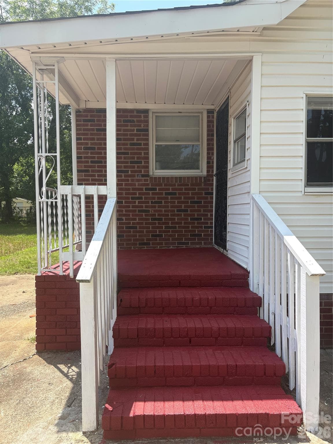 Side Covered Porch - Concord
