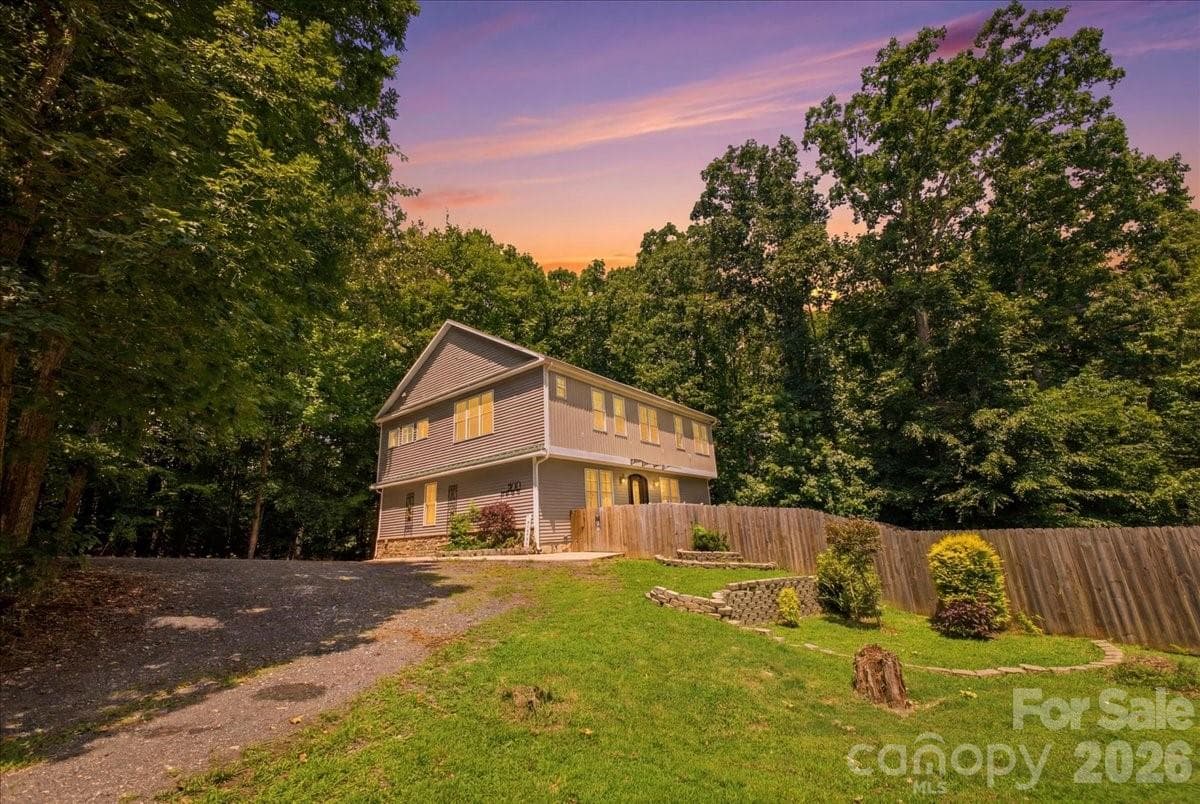 Single Family Residence at Fort Mill, photo 5 of 38