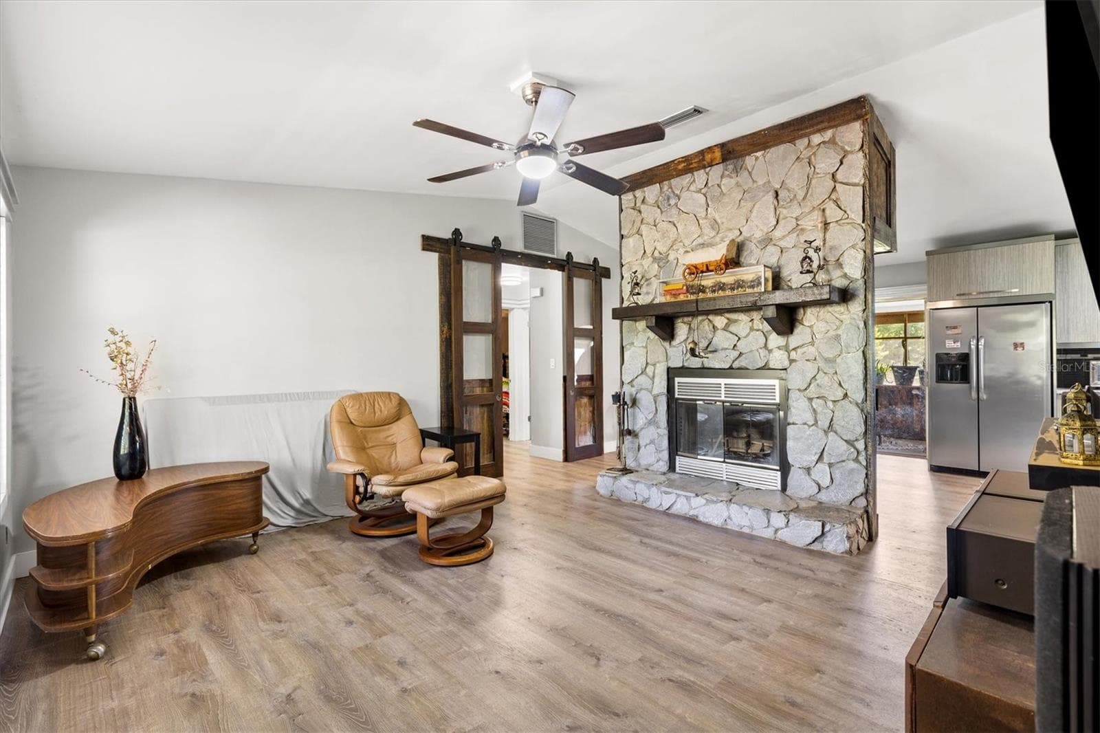 Single Family Residence at 37149 GRAYS AIRPORT RD, LADY LAKE, photo 4 of 29