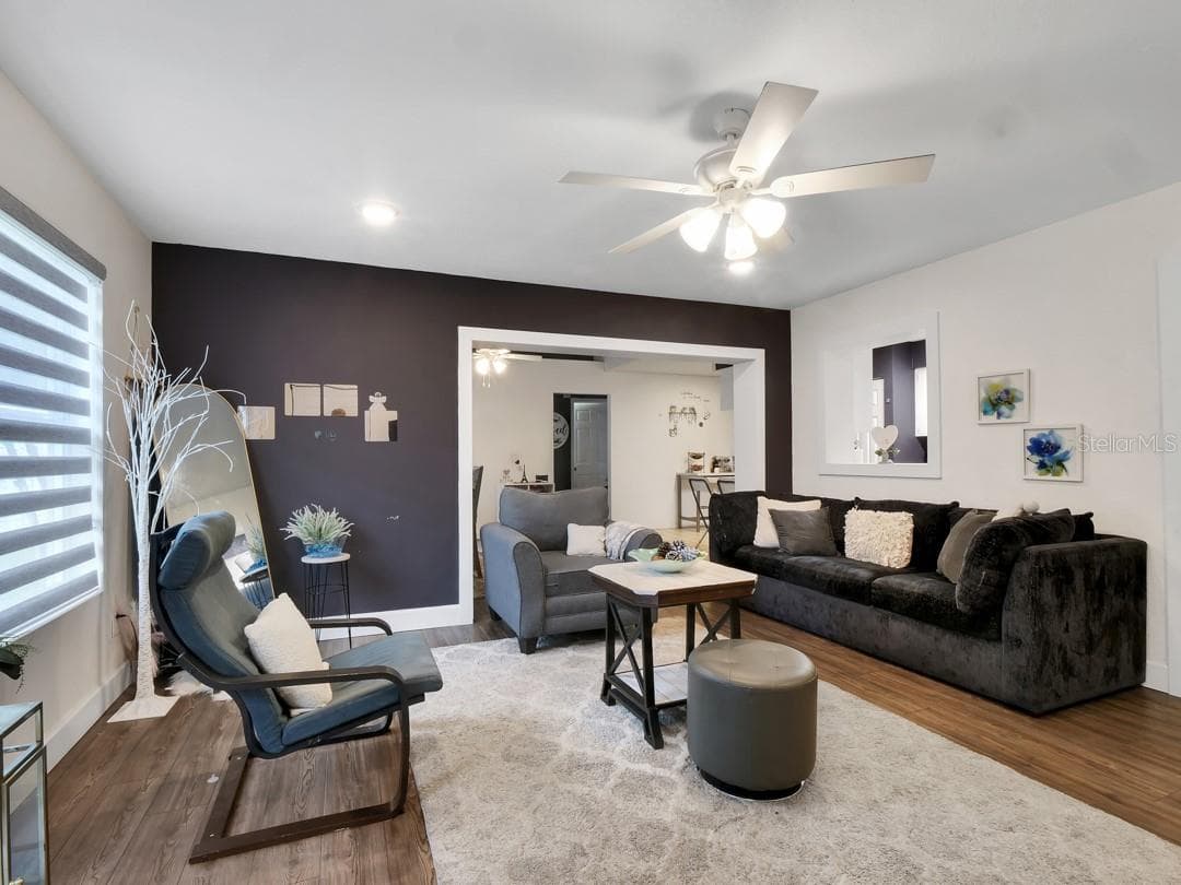 Single Family Residence at 1048 MALLETWOOD DR, BRANDON, photo 21 of 55