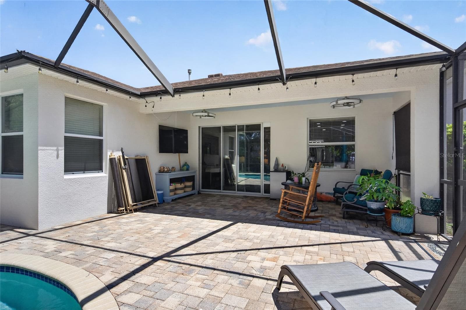 Single Family Residence at 15601 STARLING WATER DR, LITHIA, photo 7 of 78