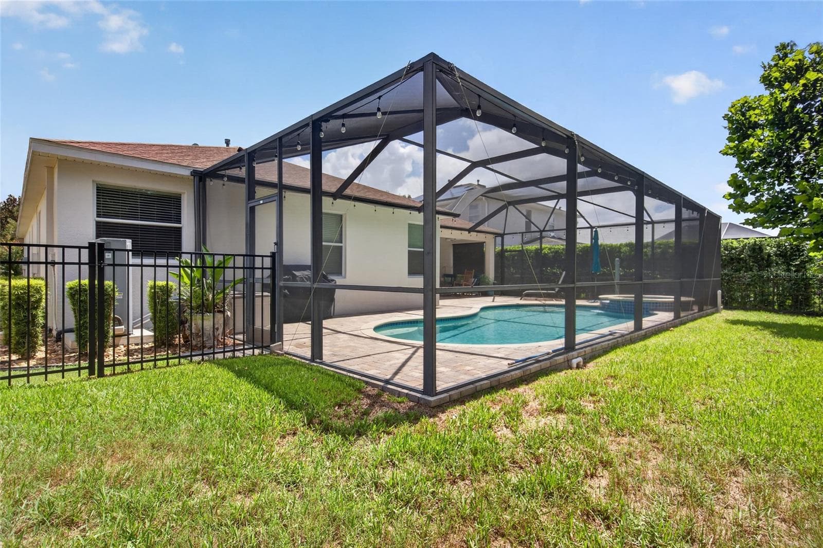 Single Family Residence at 15601 STARLING WATER DR, LITHIA, photo 52 of 78